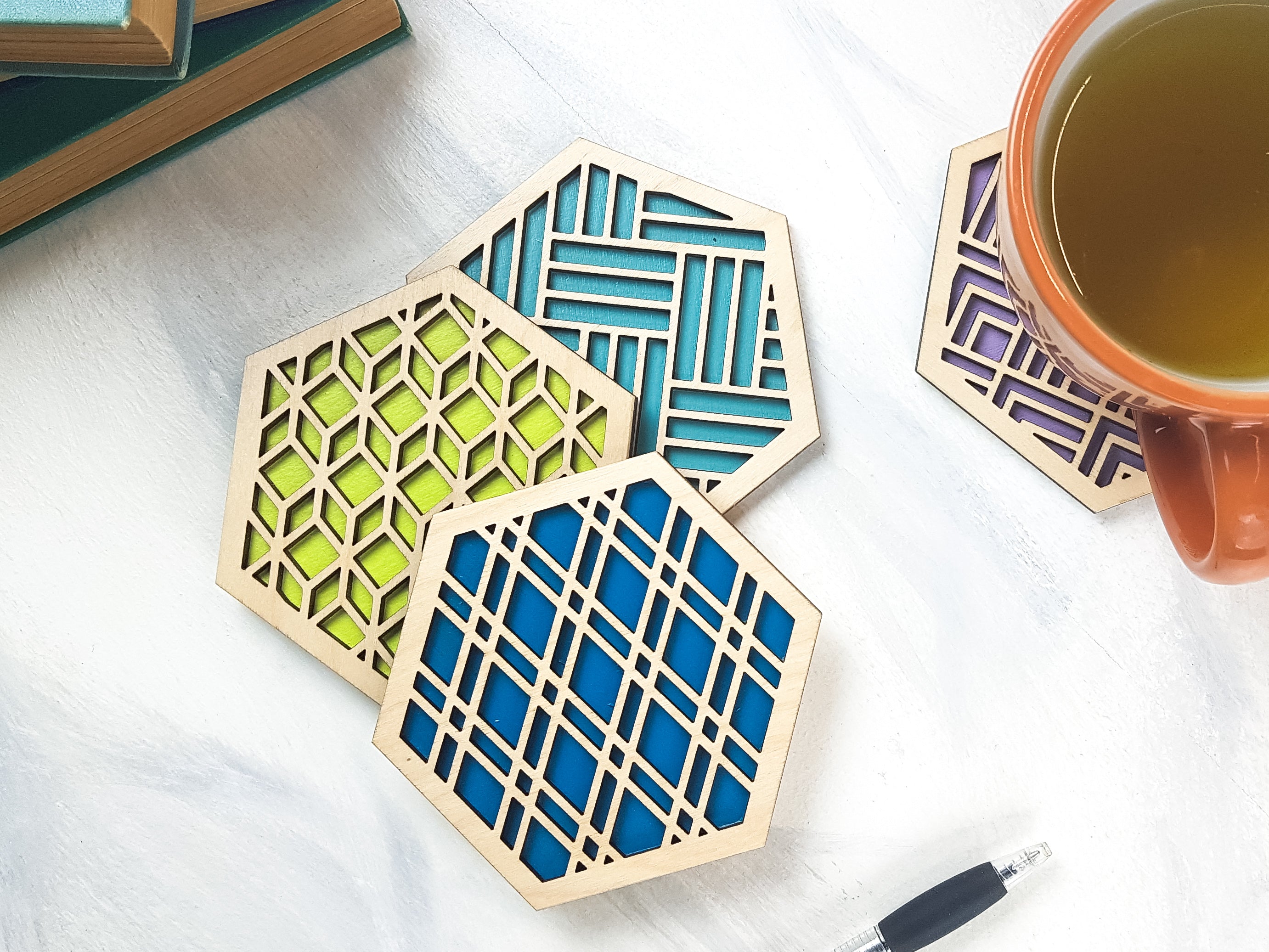 Striking Contemporary Coaster – Crisp Natural with Cool Tones