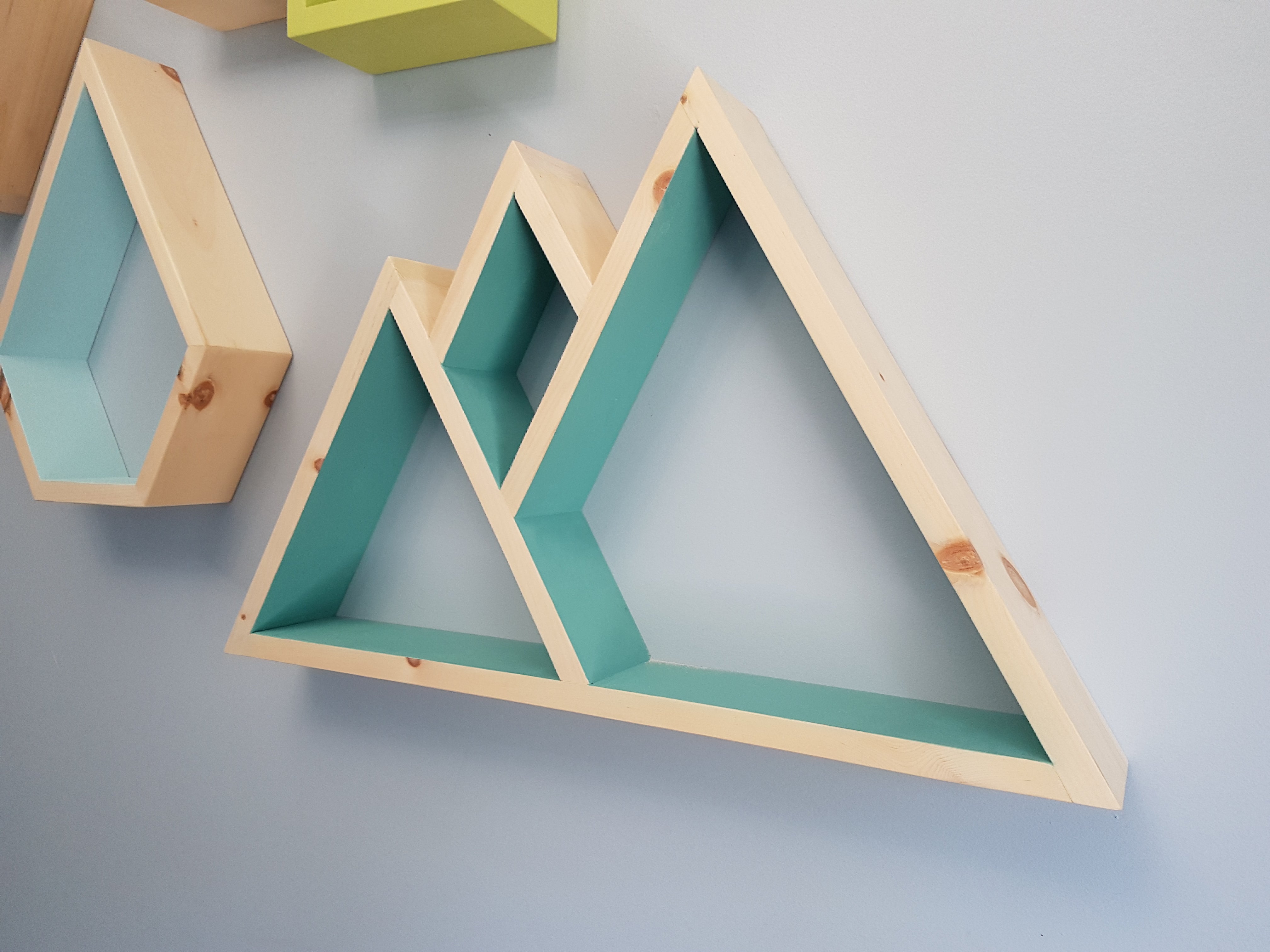 Mountain Shelf, Floating Shelf