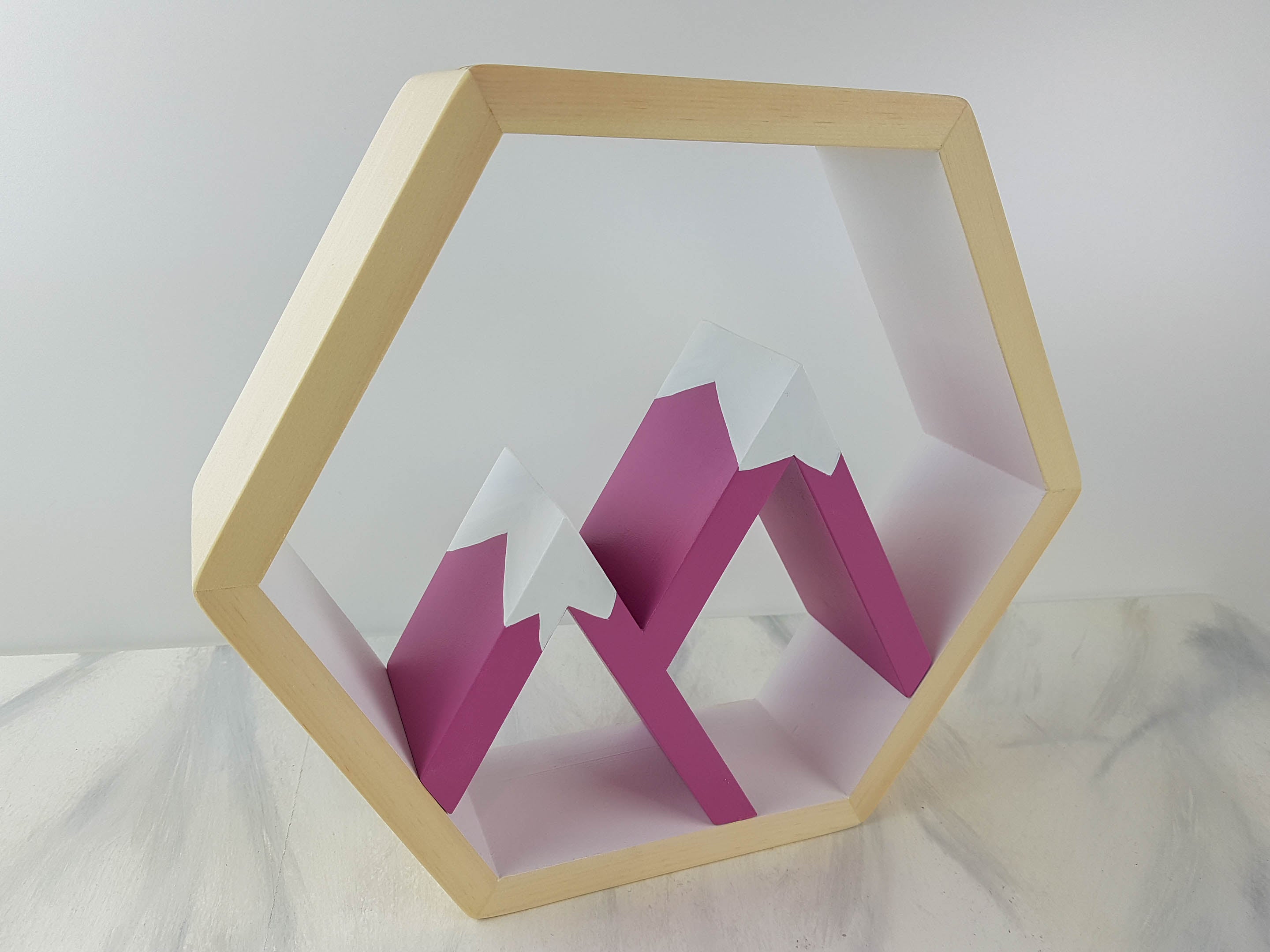 Ajoutez une mini-montagne pour les étagères hexagonales