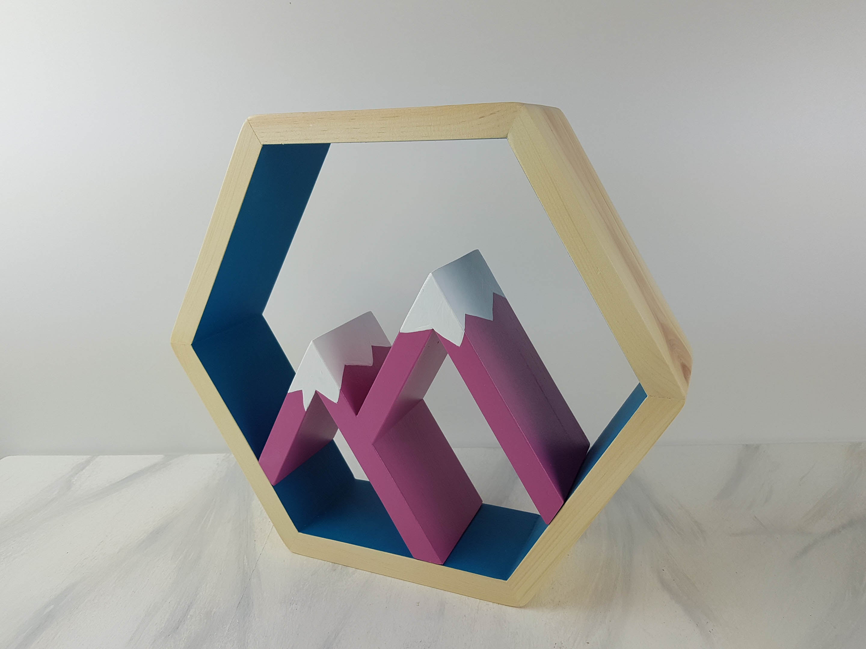 Ajoutez une mini-montagne pour les étagères hexagonales