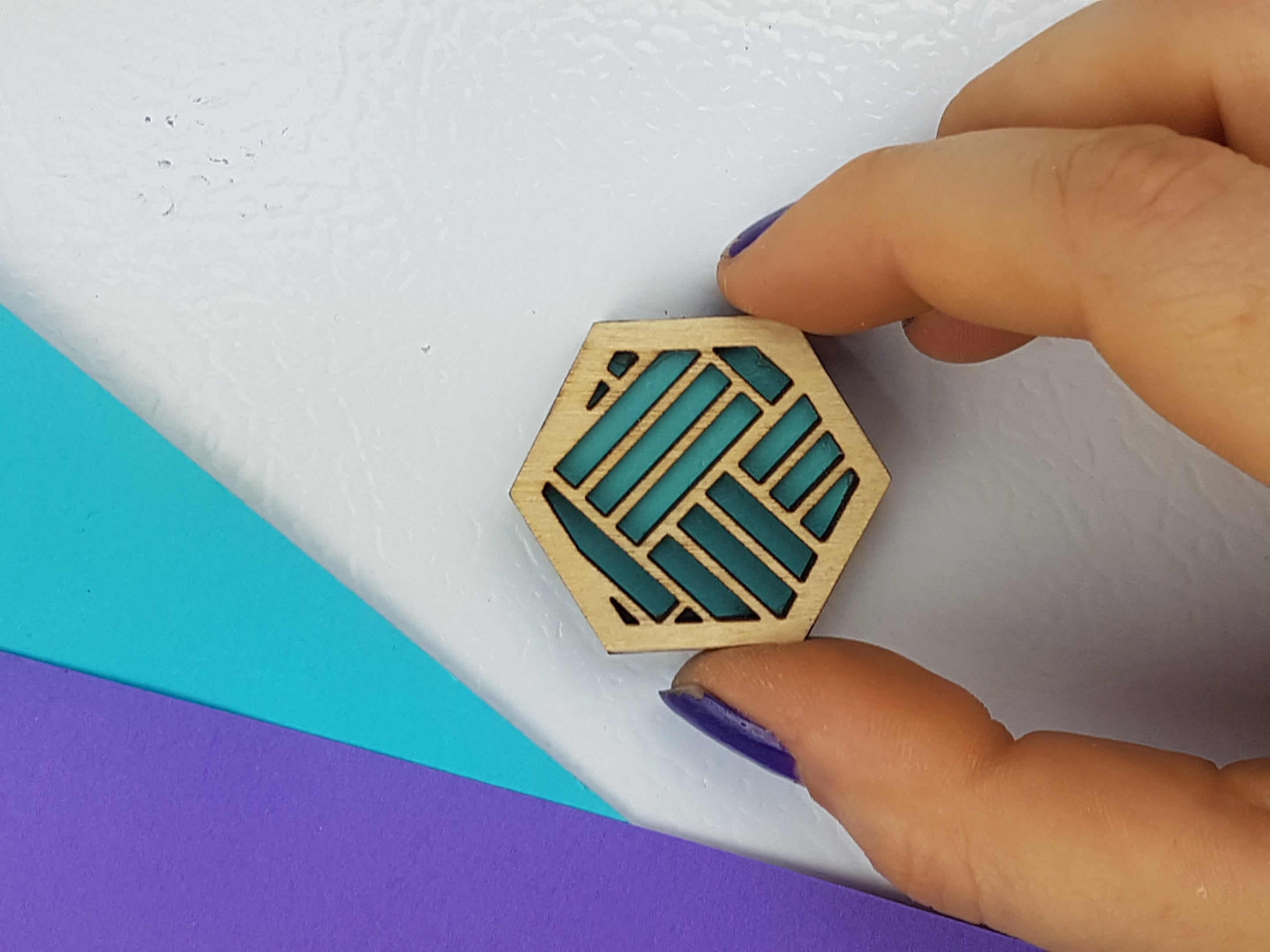 Cheerful Magnets – Natural Stain